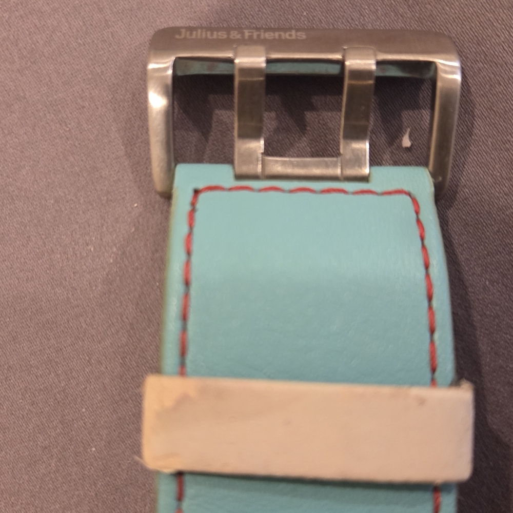 JULIUS & FRIENDS NON-FUNCTIONING WATCH - MAN MADE MATERIAL - Picture 3 of 8